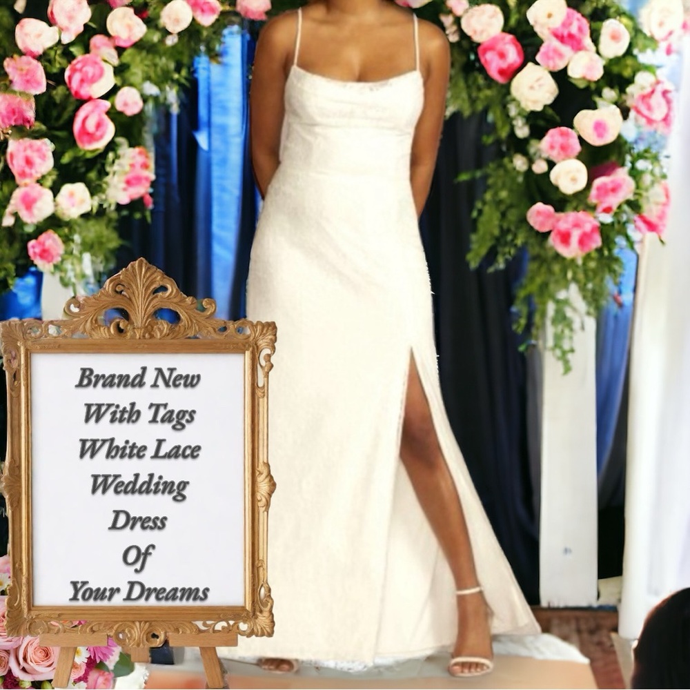 🌹NEW🌹White Lace Overlay Keyhole Back Elegant Feminine Size 12 Wedding Dress